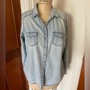 Torrid Denim Shirt in Size 0